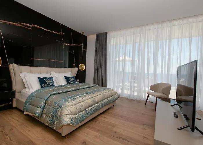 Hotel Empire Adults Only