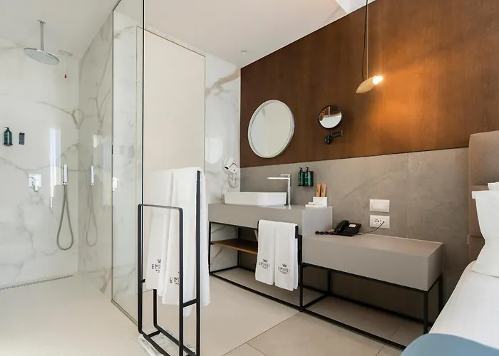 Empire Adults Only Hotel